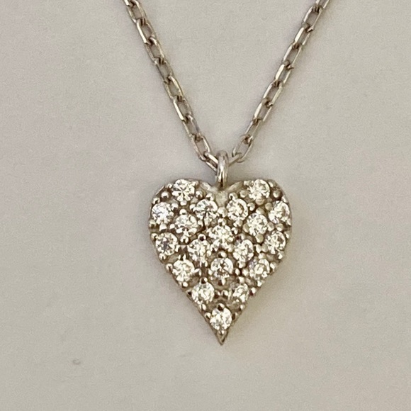 Other - 💖925 Silver heart love cz stones necklace